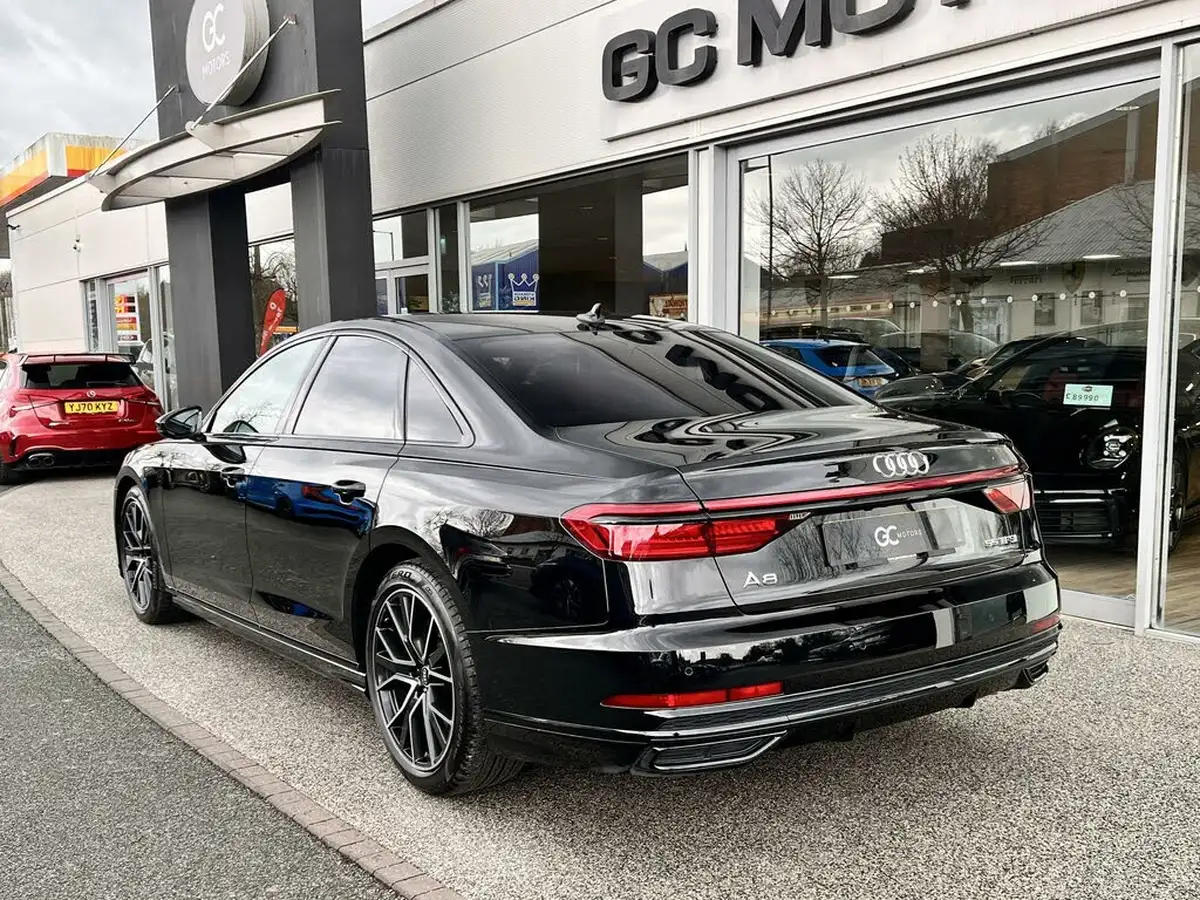 2021-audi-a8-30-55-tfsi-black-edition-big-4