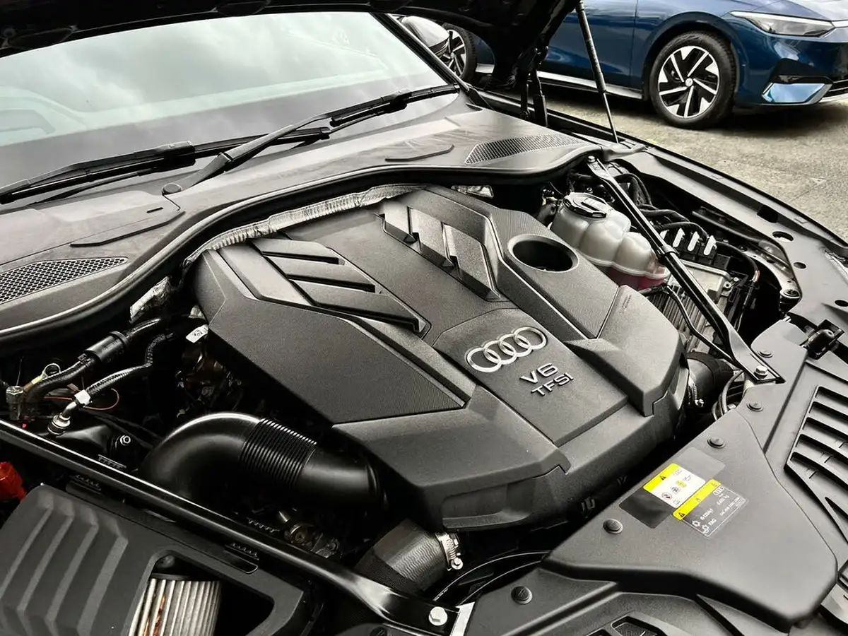 2021-audi-a8-30-55-tfsi-black-edition-big-52