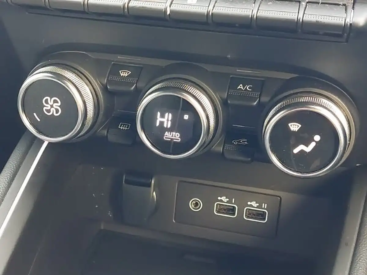 2024-renault-clio-16-techno-big-18