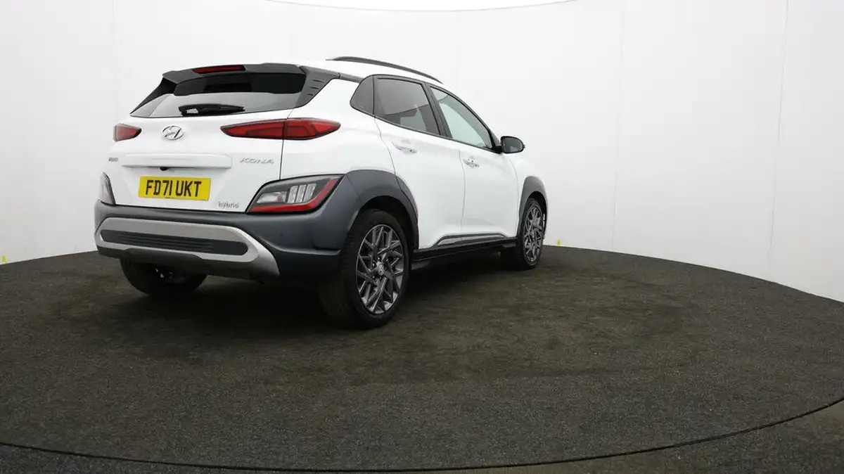 2022-hyundai-kona-16-gdi-premium-big-75