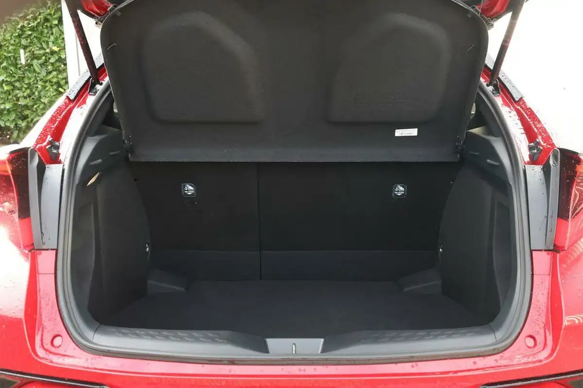 2021-toyota-c-hr-18-vvt-i-gr-sport-big-13