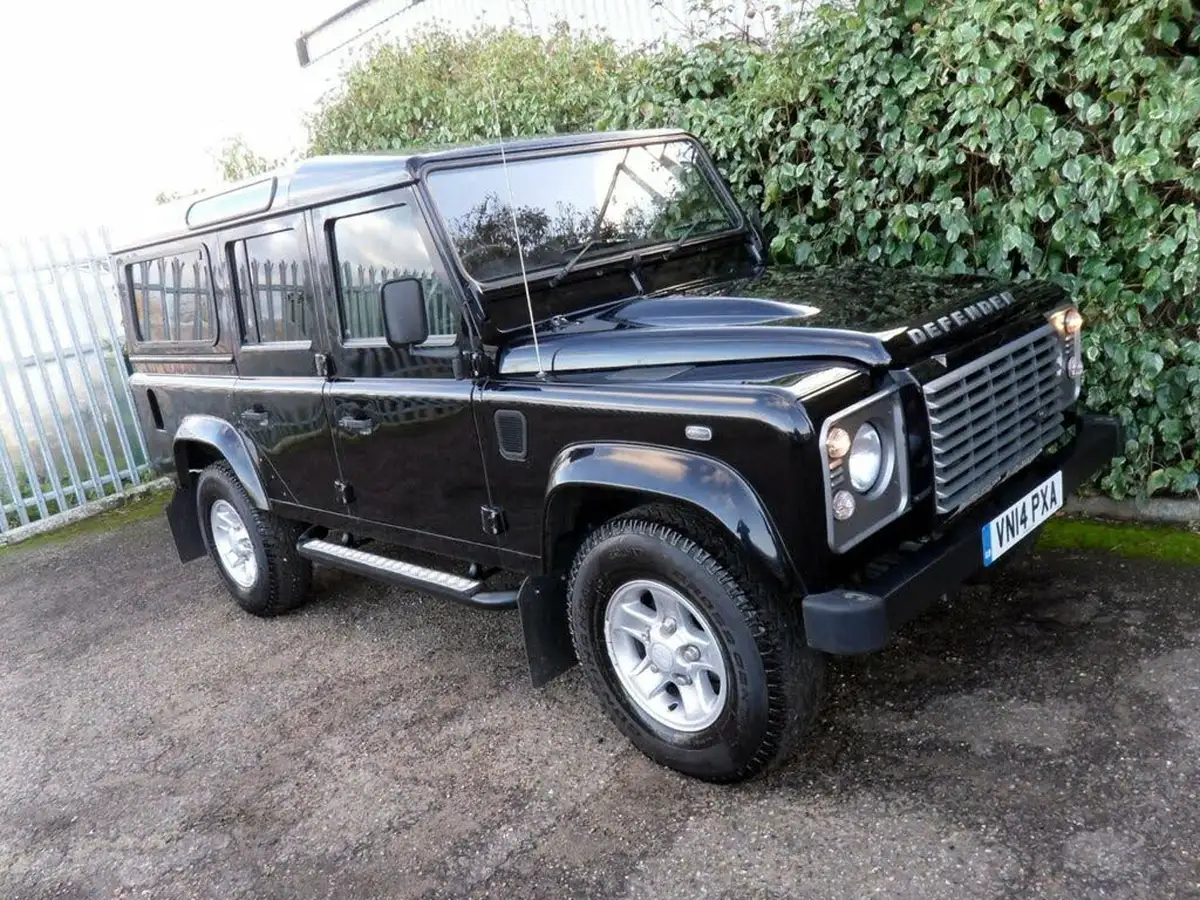 2014-land-rover-110-defender-22td-xs-station-wagon-5-drs-big-17