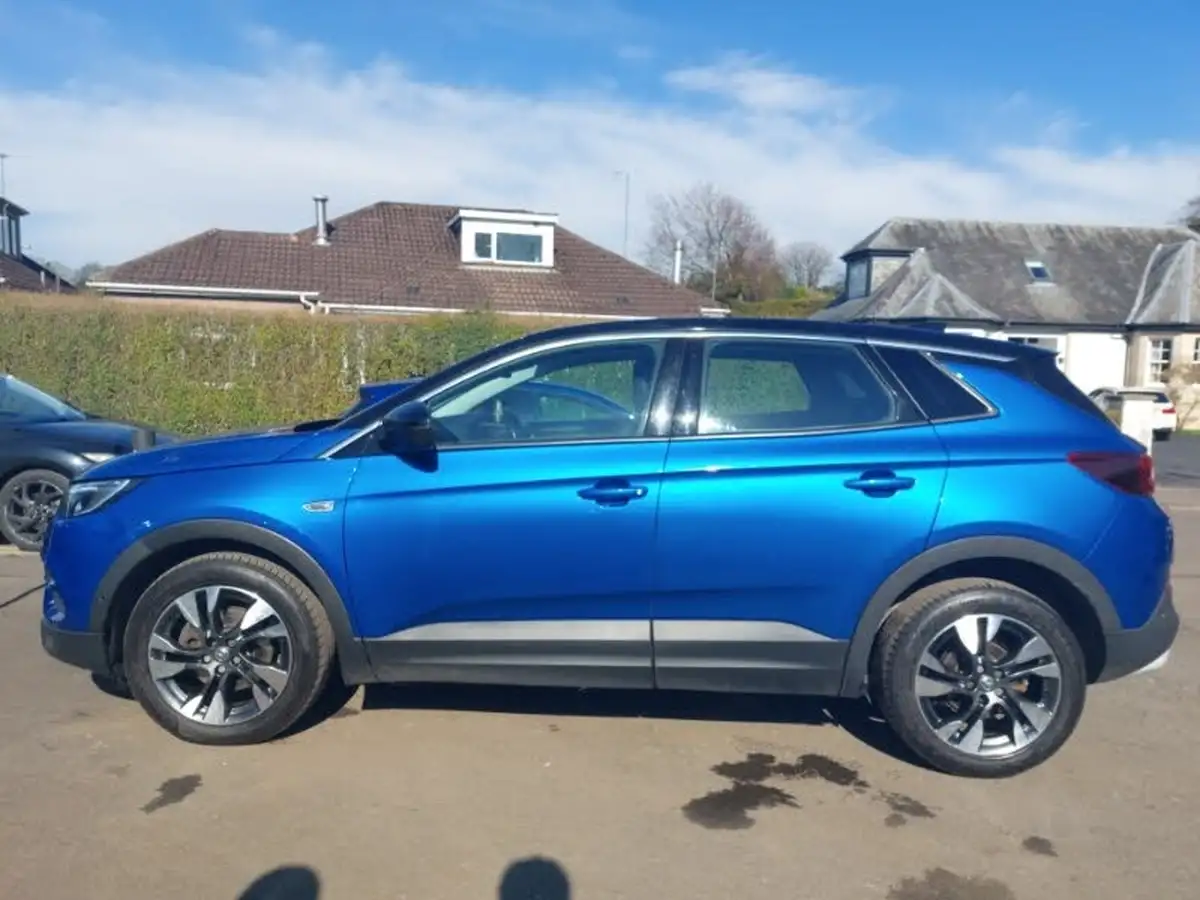 2019-vauxhall-grandland-x-12-sport-nav-auto-big-3