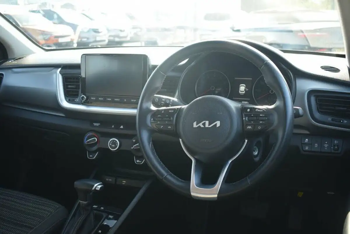 2022-kia-stonic-10-t-gdi-2-dct-big-1
