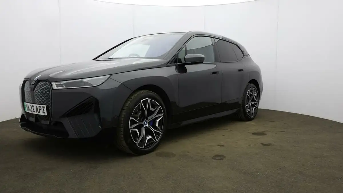 2022-bmw-ix-e-xdrive-50-m-sport-big-2