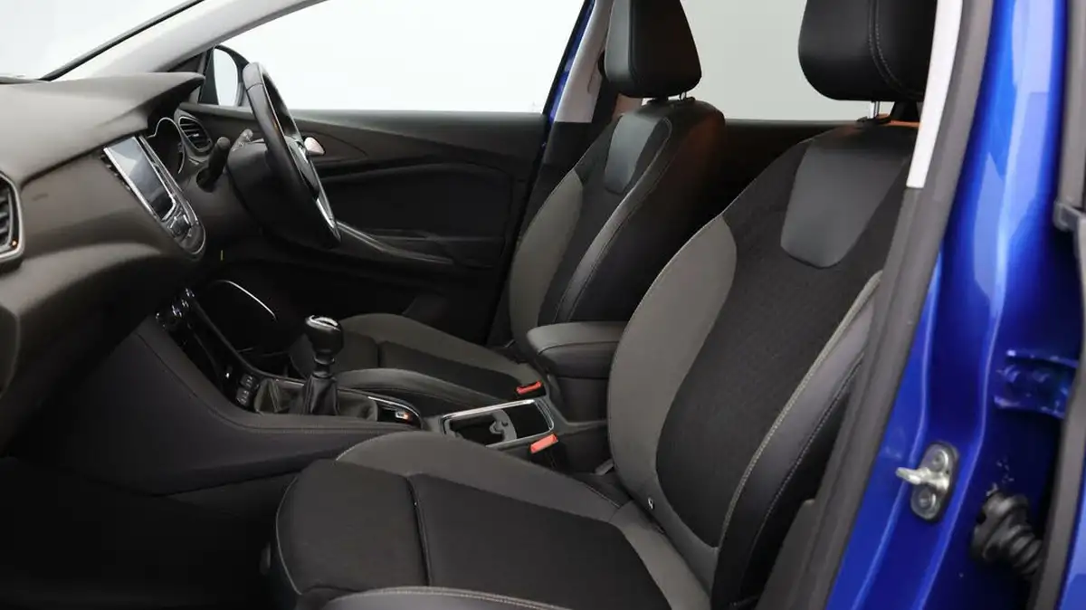 2020-vauxhall-grandland-x-12-business-edition-nav-big-13