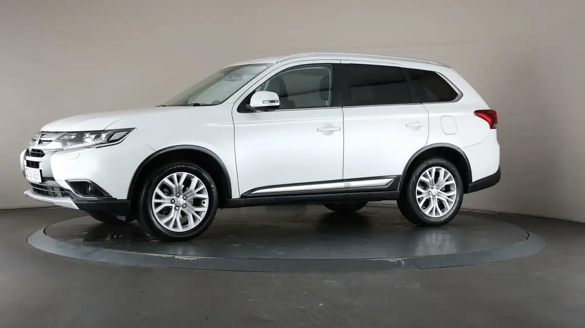 2018-mitsubishi-outlander-22di-d-4-leather-big-31