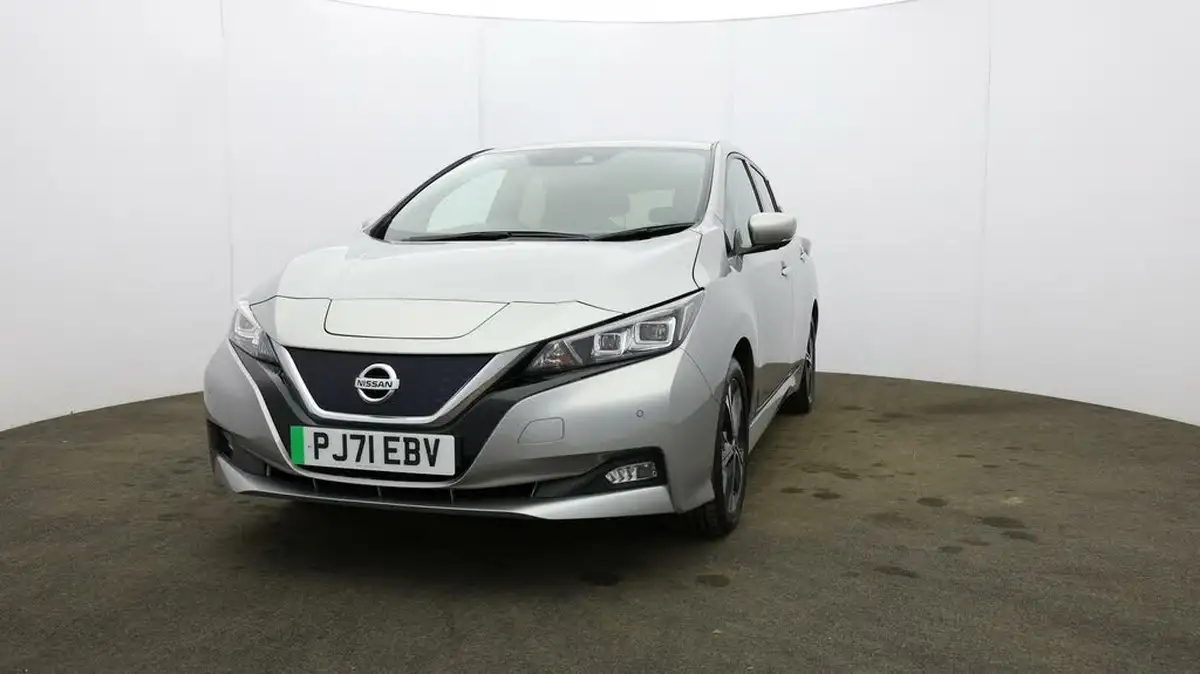 2021-nissan-leaf-e-tekna-big-31