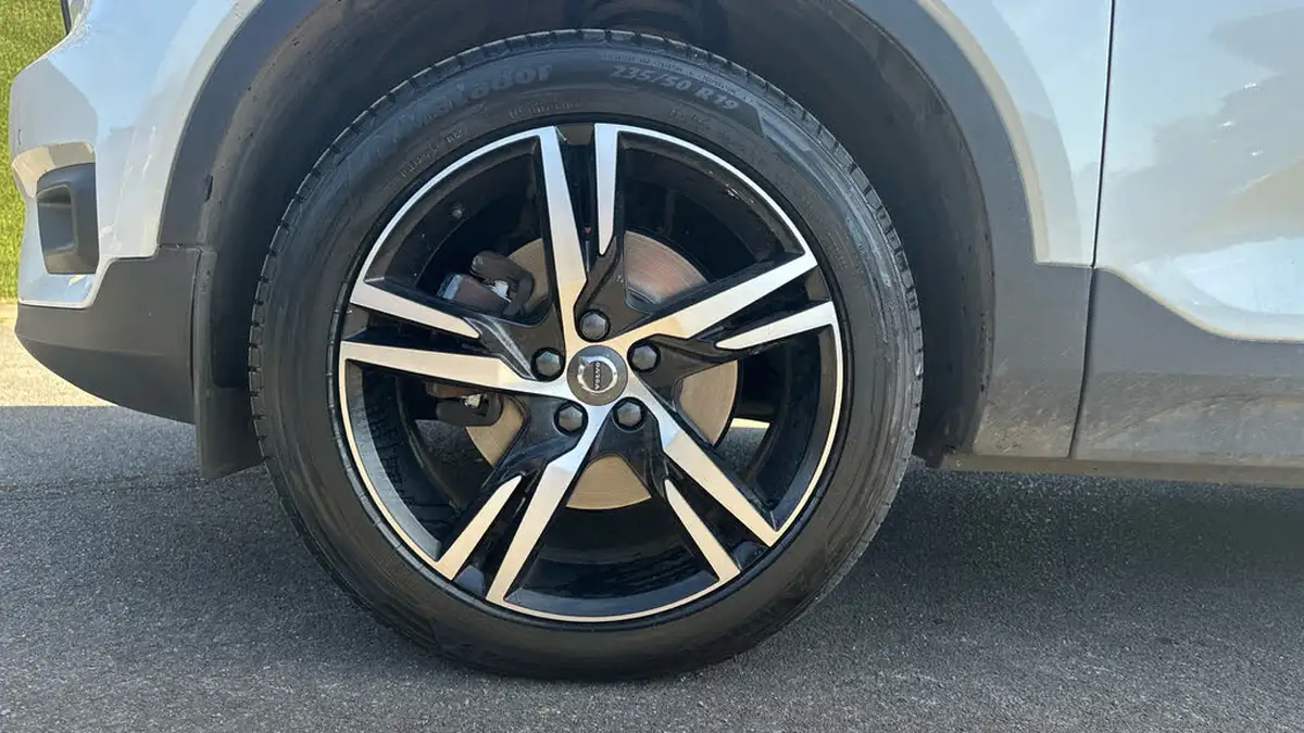 2021-volvo-xc40-20-b4-r-design-194bhp-awd-auto-big-16