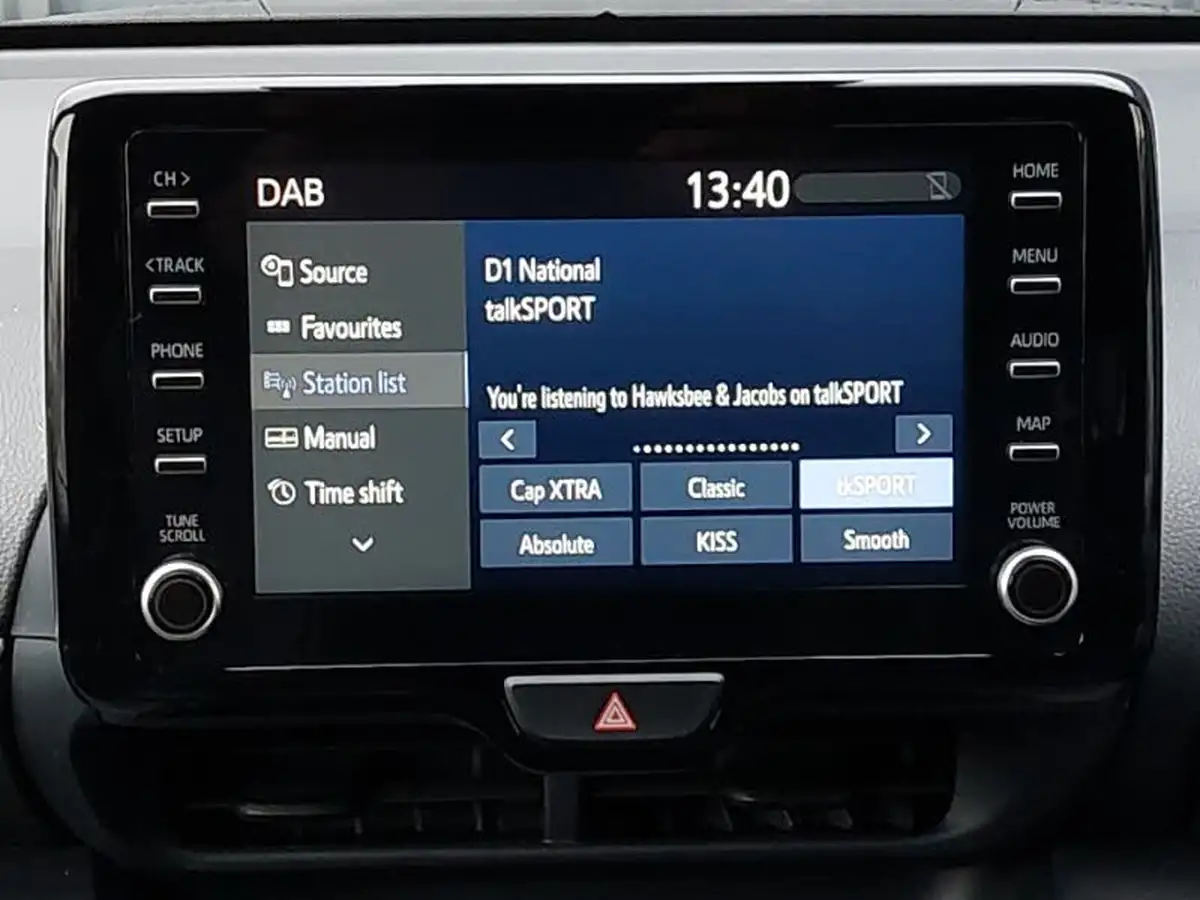 2023-mazda-mazda2-15-select-big-9