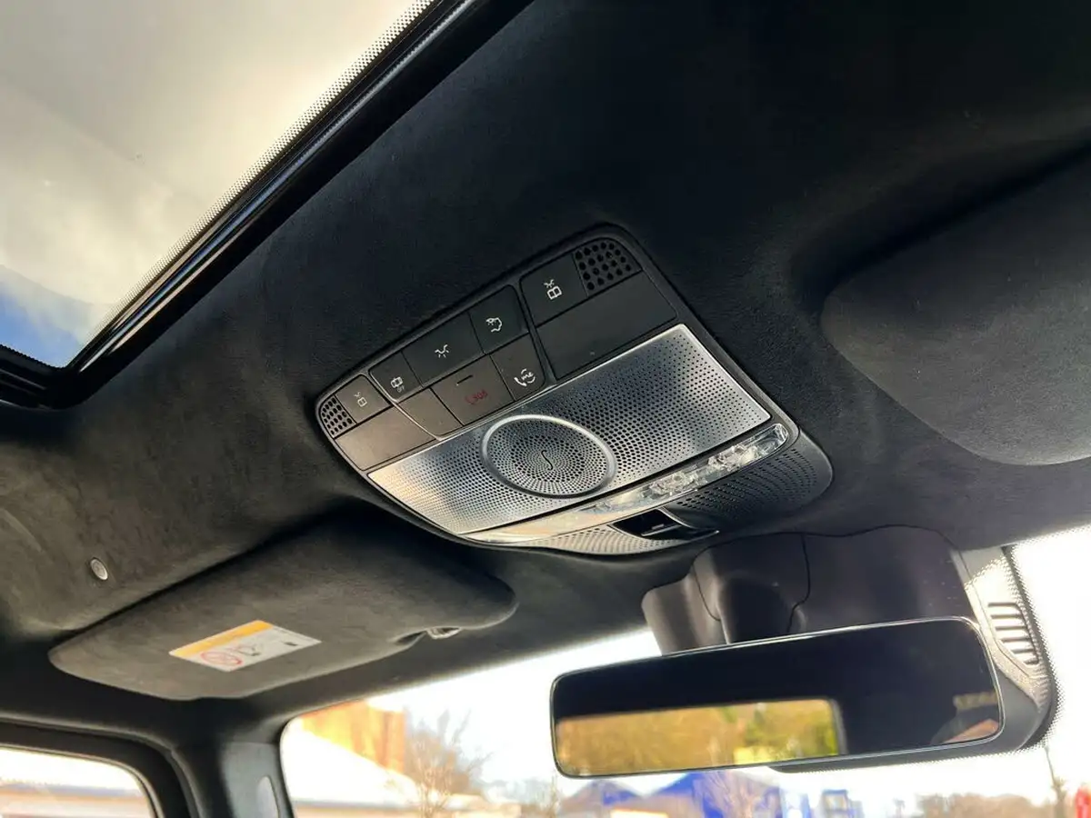2021-mercedes-benz-g-class-40-g63-amg-big-54