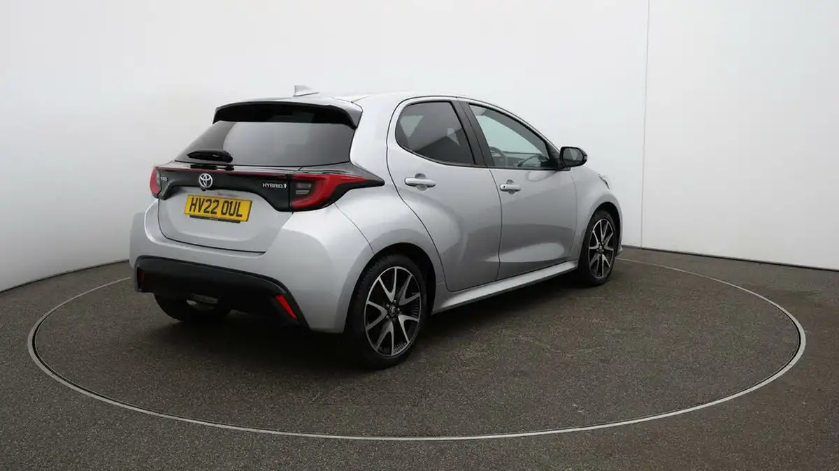 2022-toyota-yaris-15-vvt-i-dynamic-big-47