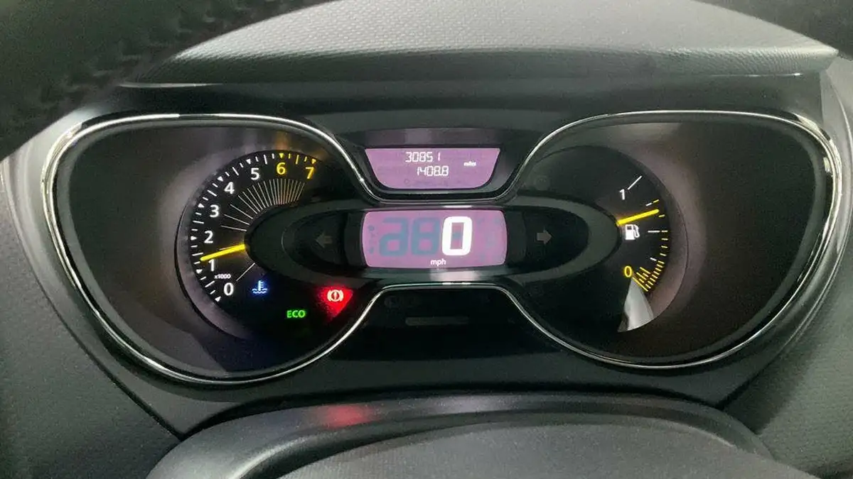 2014-renault-captur-09-dynamique-medianavss-big-6