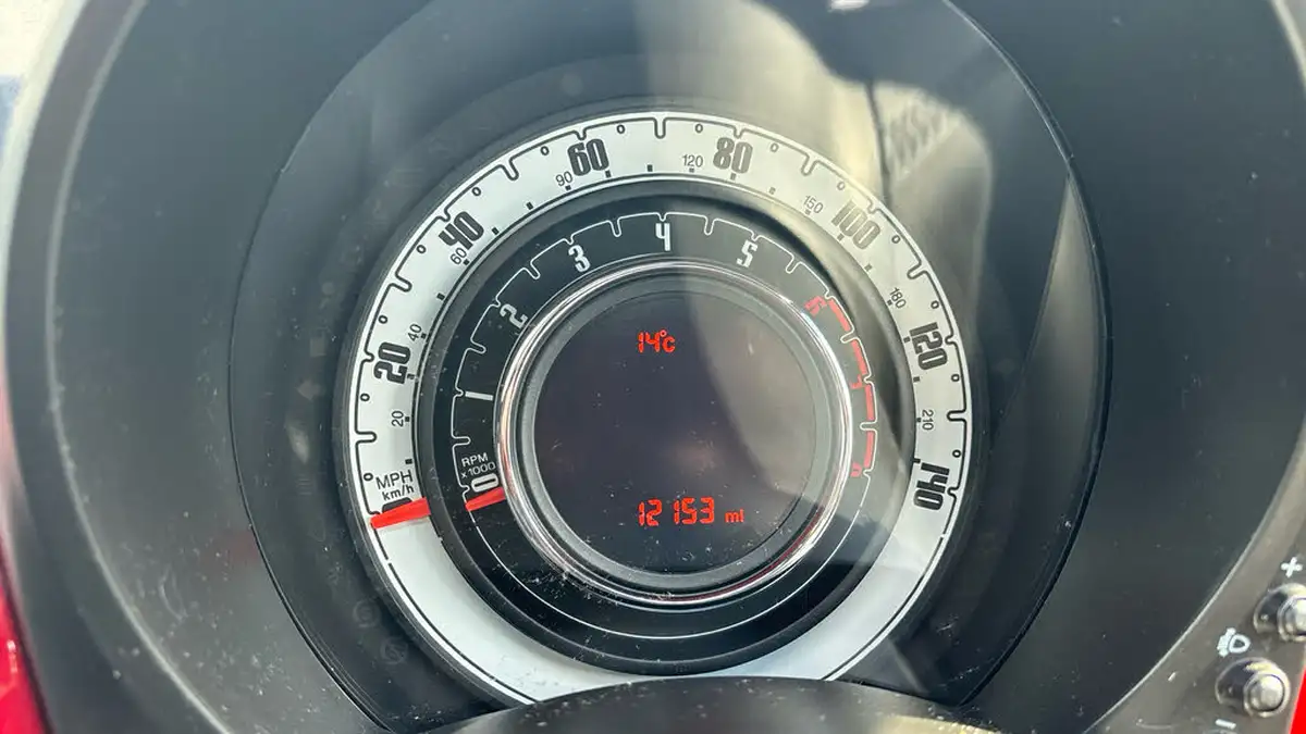 2022-fiat-500-10-red-big-12
