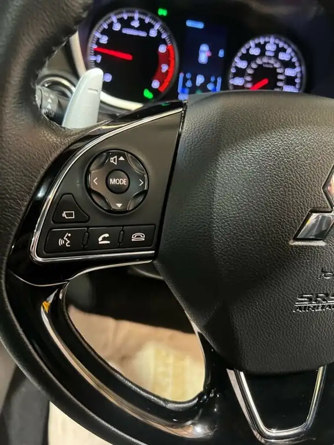 2018-mitsubishi-eclipse-cross-15-4-auto-big-14