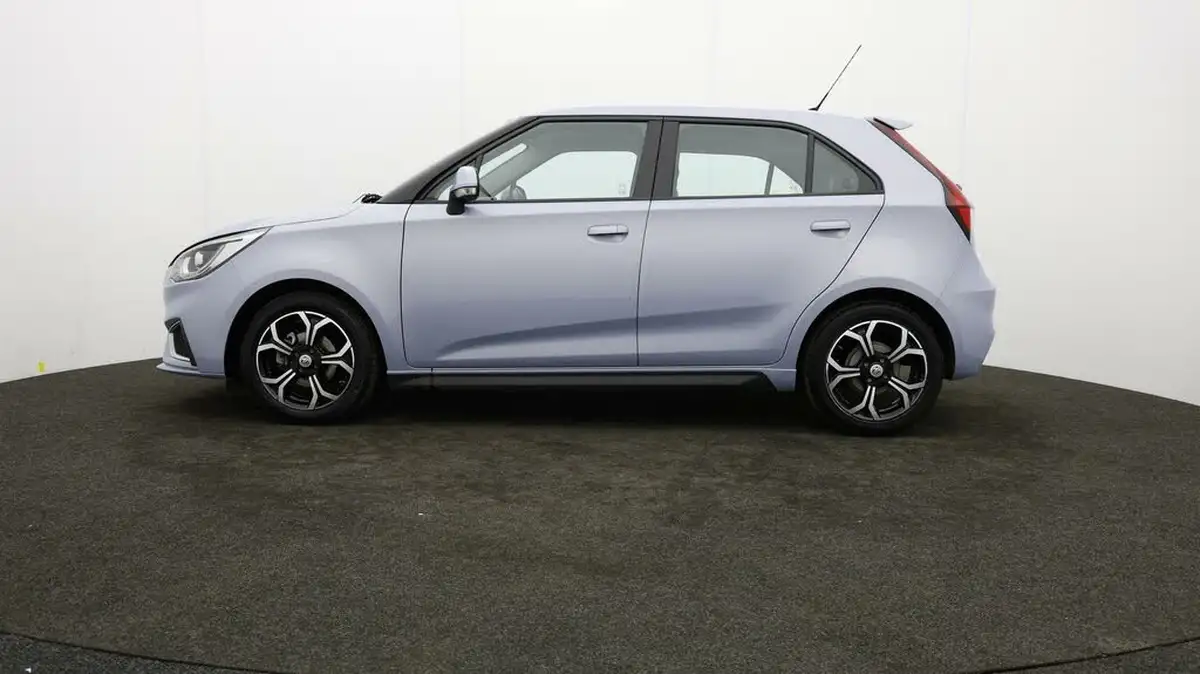2022-mg-mg3-15-vti-tech-exclusive-nav-big-3