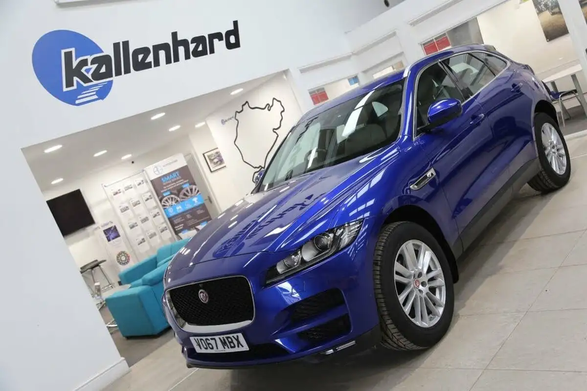 2017-jaguar-f-pace-20-i4d-portfolio-240ps-awd-ss-auto-big-11