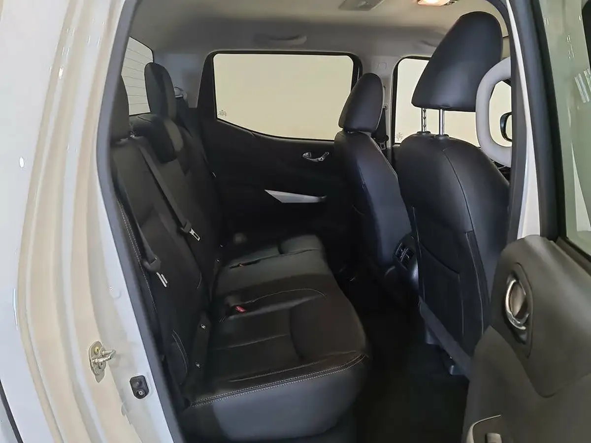 2021-nissan-navara-23dci-tt-tekna-8-navileather-auto-big-26