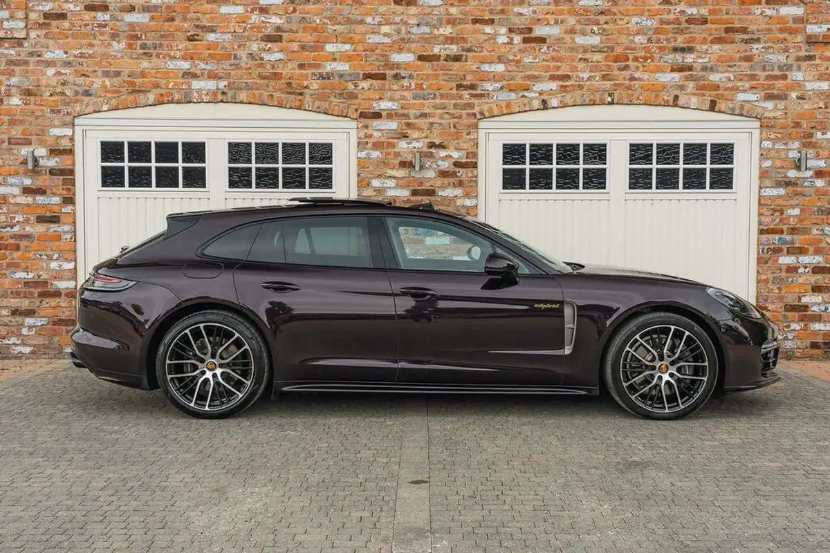 2022-porsche-panamera-30-4-e-hybrid-platinum-edition-sport-turismo-big-19