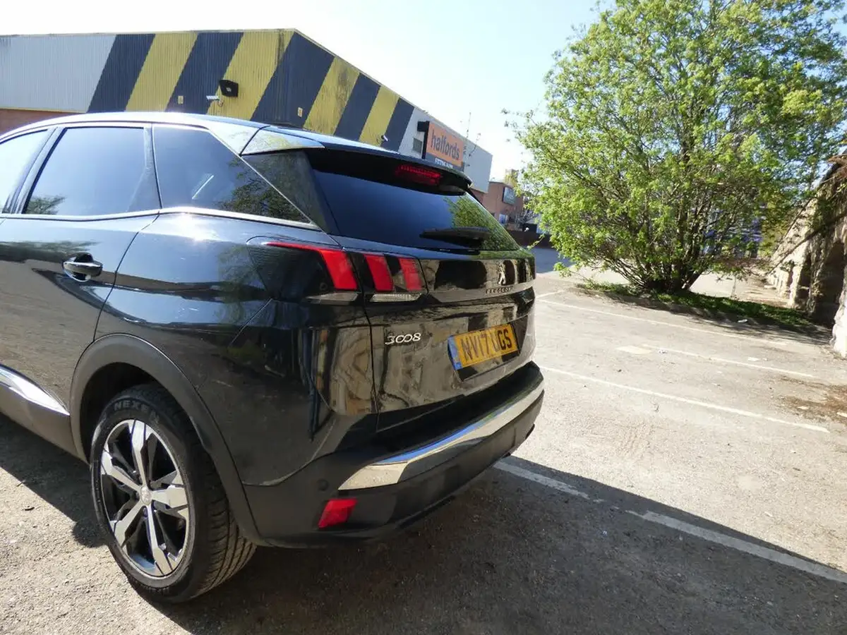 2017-peugeot-3008-suv-16-thp-allure-big-3