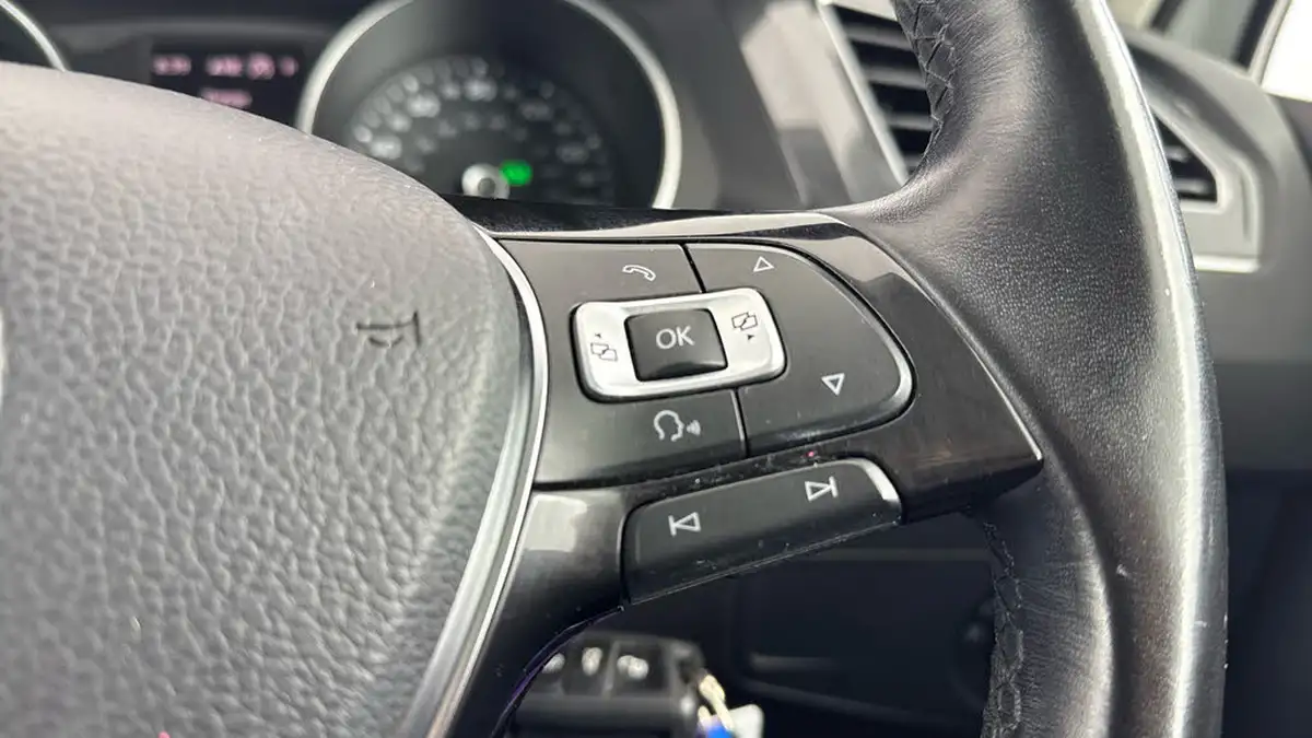 2018-volkswagen-tiguan-20tdi-se-navigation-150ps-ss-dsg-big-21