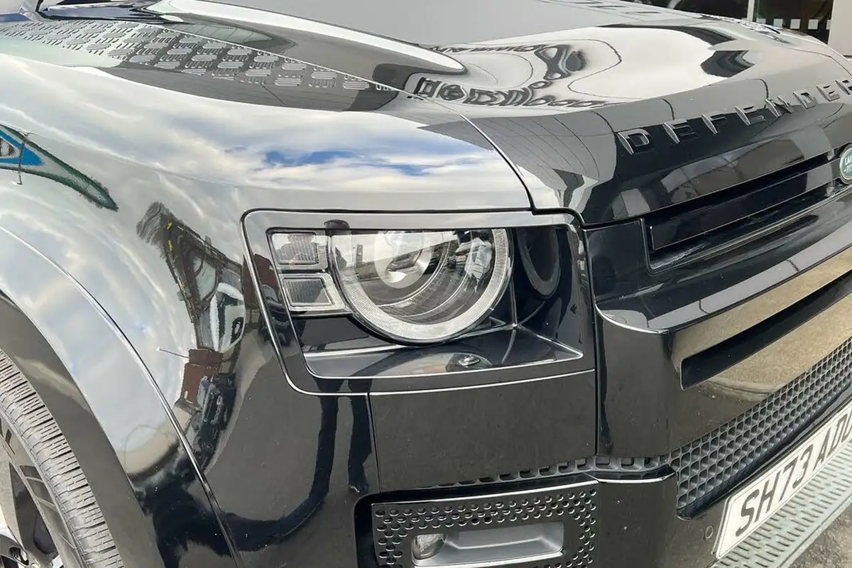 2023-land-rover-110-defender-30-d300-x-dynamic-hse-big-59