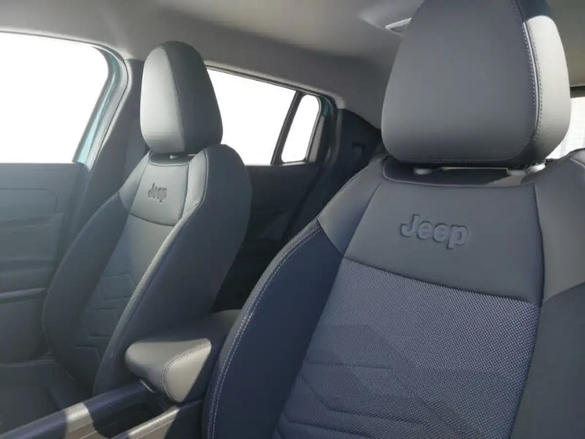 2025-jeep-avenger-12-gse-summit-big-4