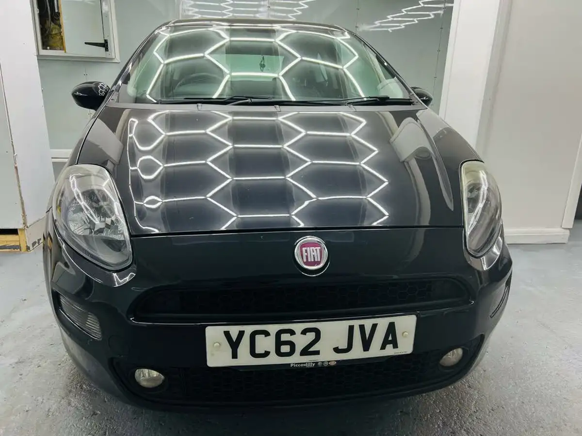 2012-fiat-punto-14-easy-8v-77bhp-brio-3d-big-1