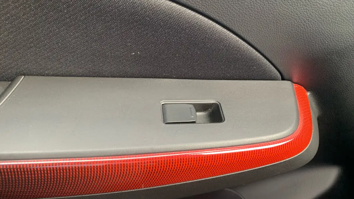 2021-suzuki-swift-14-boosterjet-sport-big-40