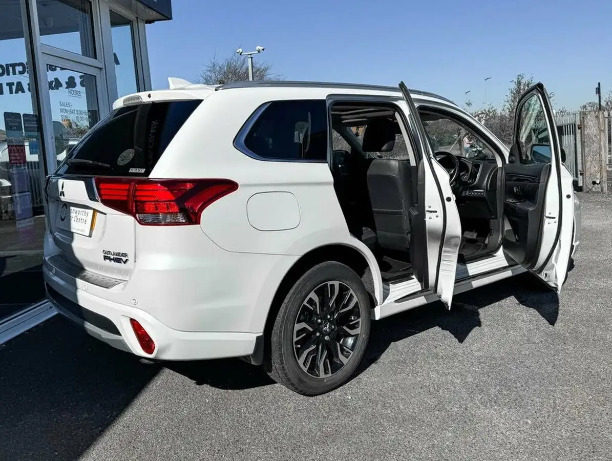 2017-mitsubishi-outlander-20-4hs-phev-5st-big-21