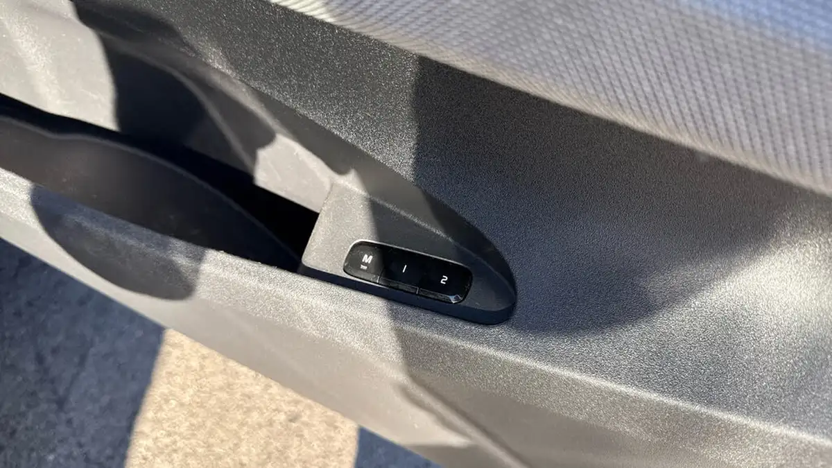 2022-polestar-polestar-2-e-ps2-165kw-standard-single-hatchback-big-27