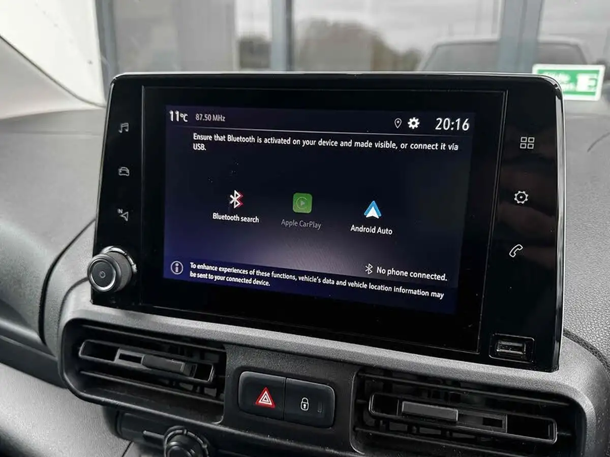 2021-vauxhall-combo-15cdti-sportive-2300-100pseu6dt-l1h1-panel-big-29