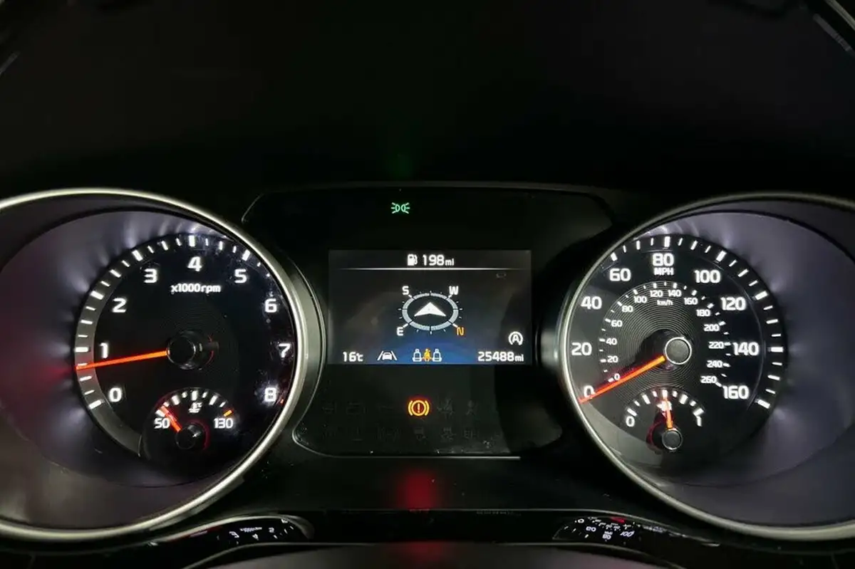 2022-kia-pro-ceed-15-t-gdi-gt-line-big-11