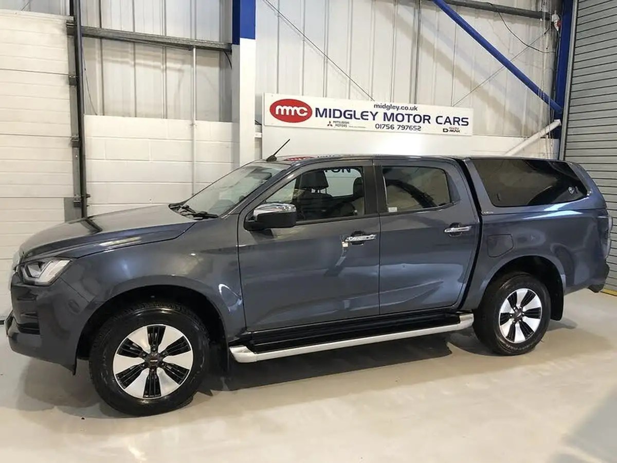 2023-isuzu-d-max-19td-dl40-auto-big-3