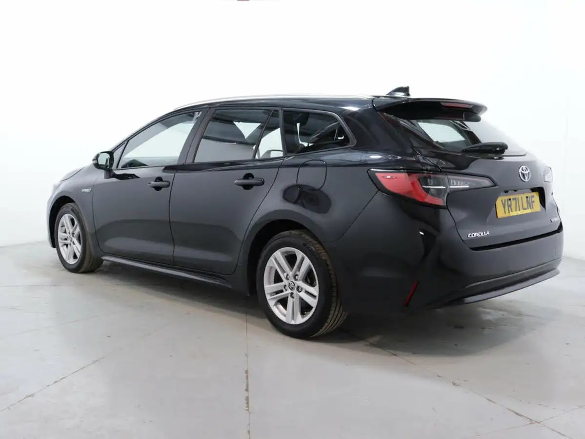 2021-toyota-corolla-18-vvt-i-icon-spare-wheel-touring-sports-5d-big-4