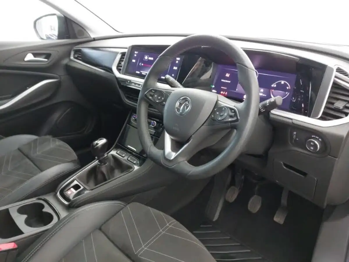 2024-vauxhall-grandland-12-ultimate-130ps-big-10