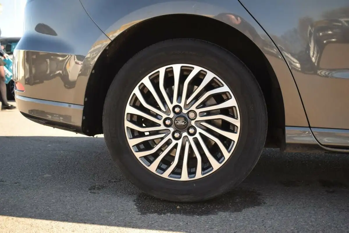 2019-ford-s-max-15t-titanium-big-15
