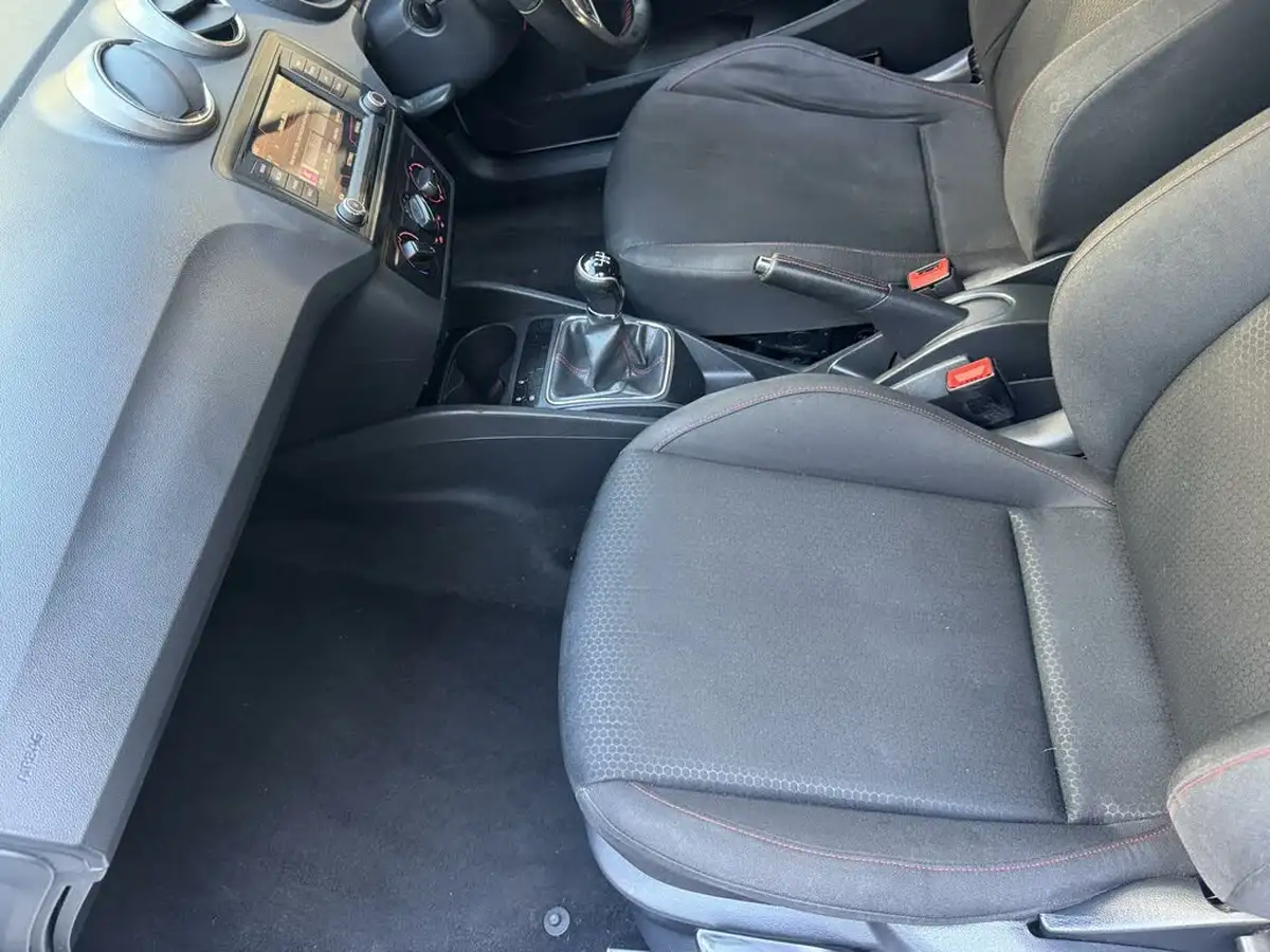 2017-seat-ibiza-12-tsi-fr-technology-90ps-sportcoupe-3d-big-24