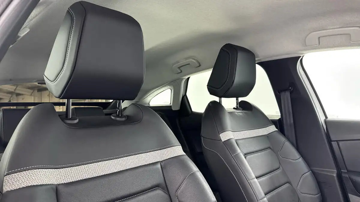 2022-citroen-c4-big-23