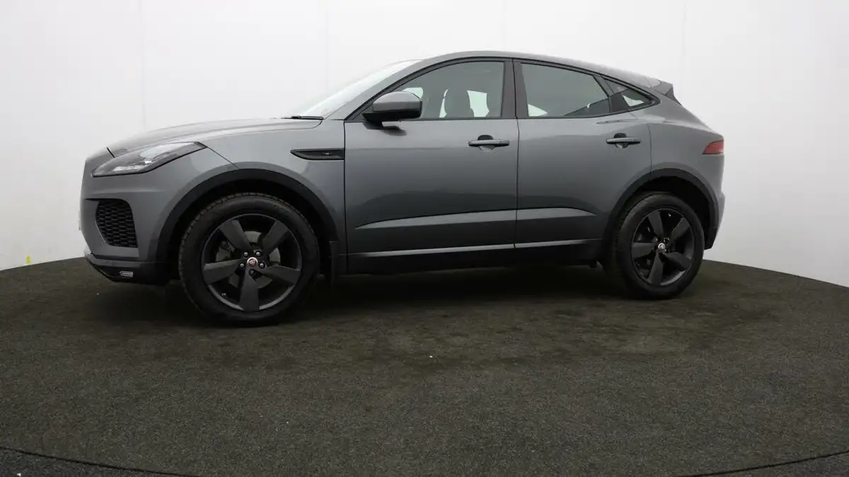 2020-jaguar-e-pace-20-i4d-chequered-flag-180ps-big-58