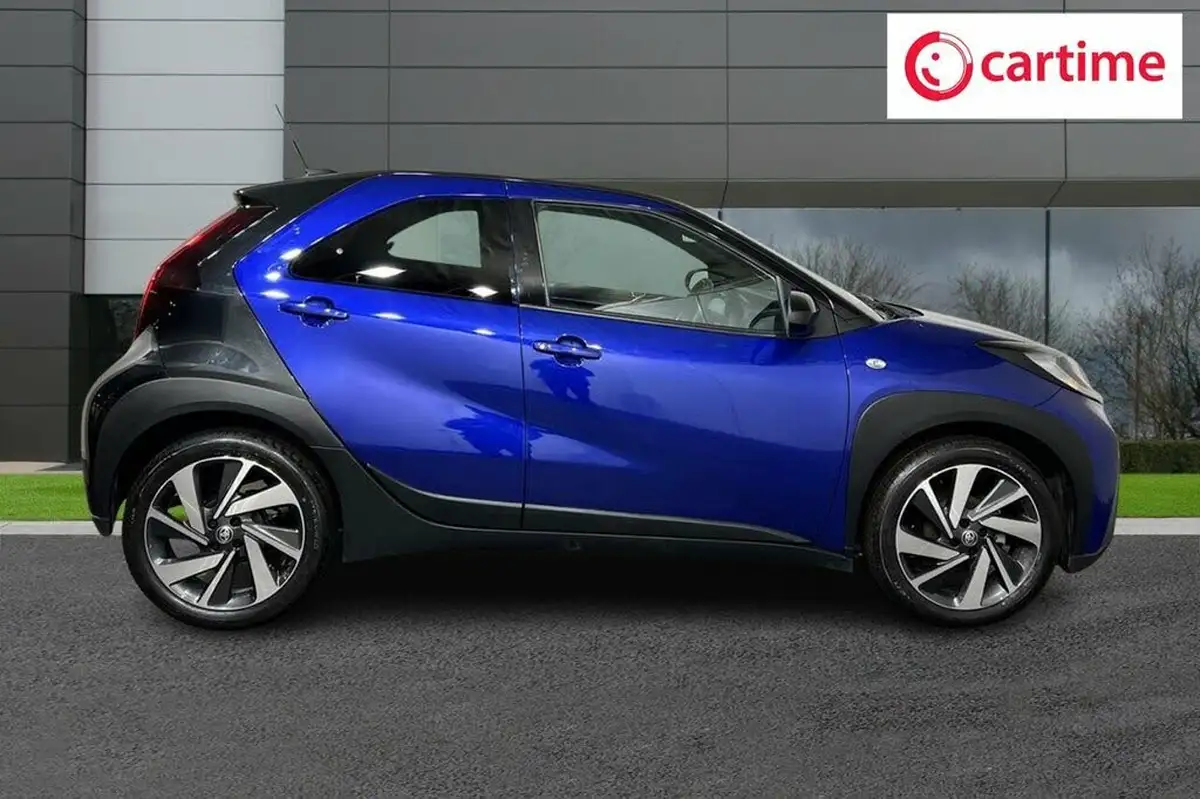 2023-toyota-aygo-x-10-vvt-i-edge-big-1