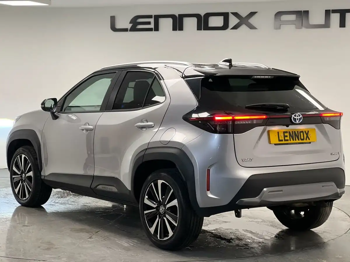 2022-toyota-yaris-cross-15-vvt-i-premiere-edition-big-7