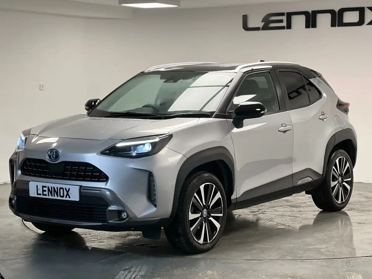 2022-toyota-yaris-cross-15-vvt-i-premiere-edition-big-3