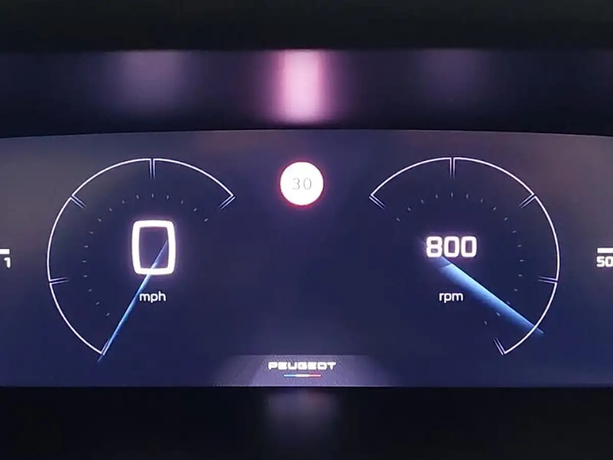 2024-peugeot-2008-suv-12-puretech-allure-130ps-big-9