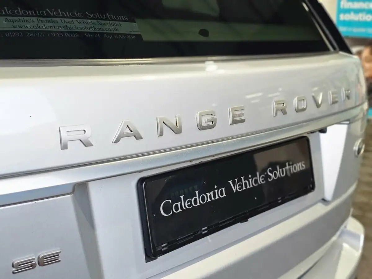 2019-land-rover-range-rover-30-sd-v6-vogue-big-67