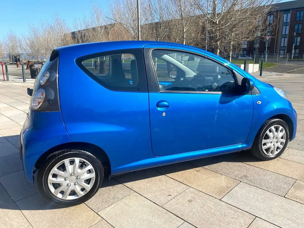 2013-citroen-c1-10-vtr-3d-big-11