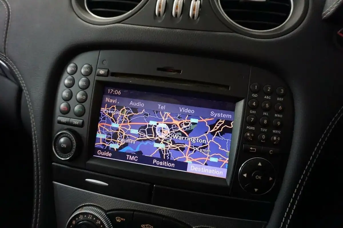2008-mercedes-benz-sl-class-35-sl350-big-24