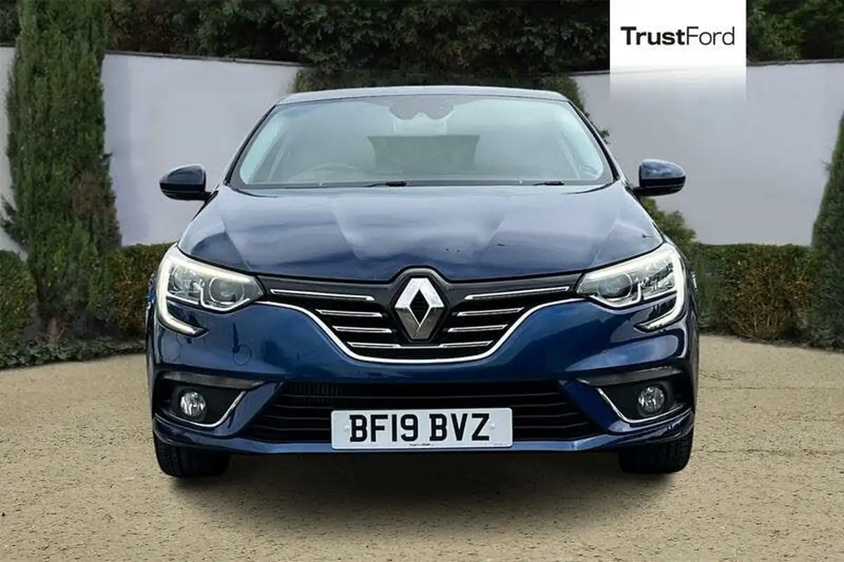 2019-renault-megane-13-tce-iconic-hatchback-edc-auto-big-5