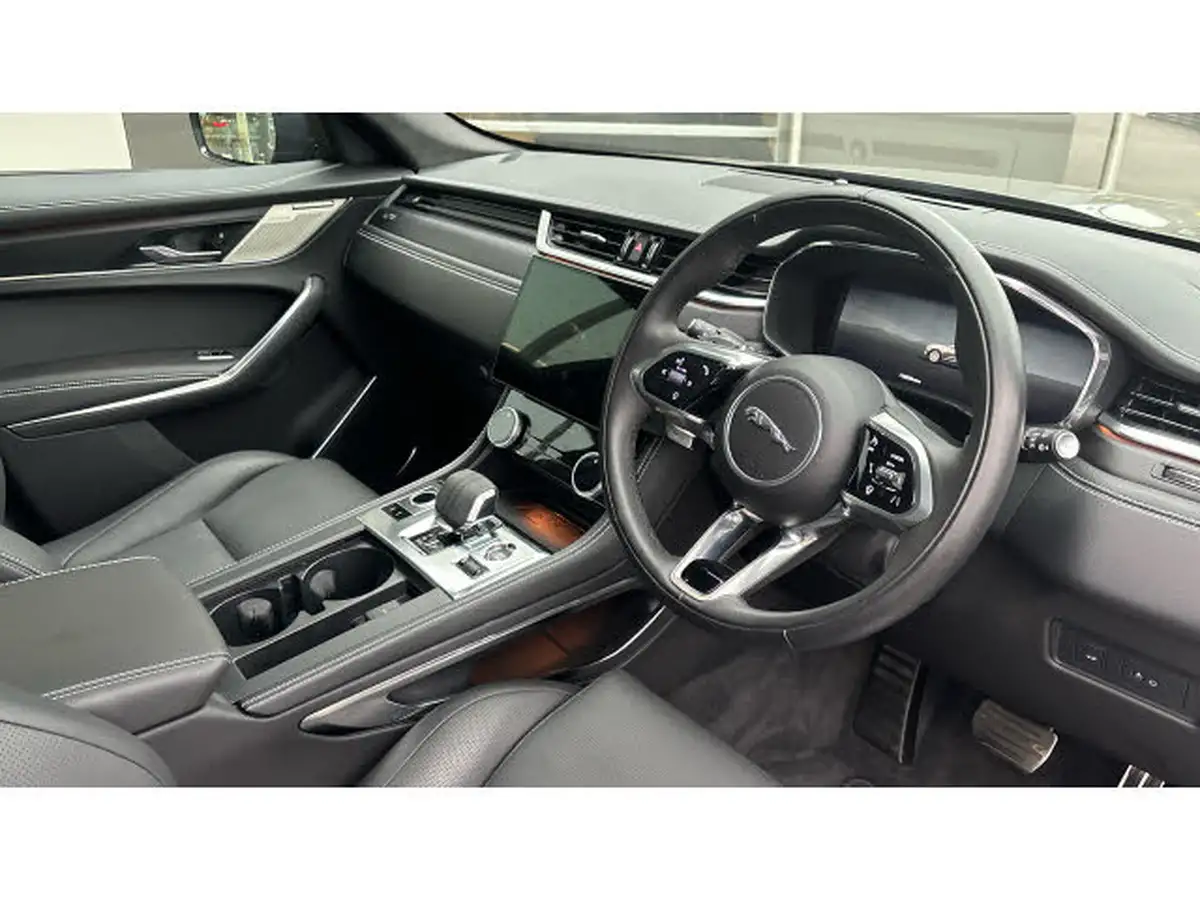 2024-jaguar-f-pace-20-d200-r-dynamic-hse-black-big-13