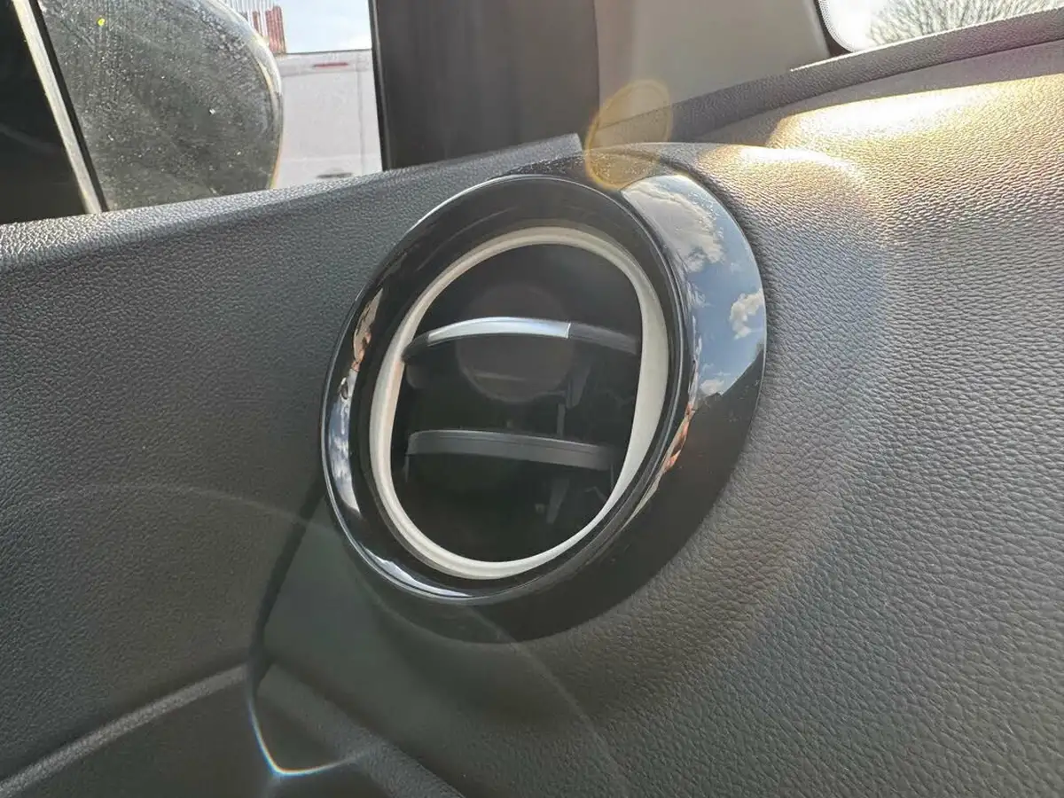2019-renault-captur-09-tce-play-big-26
